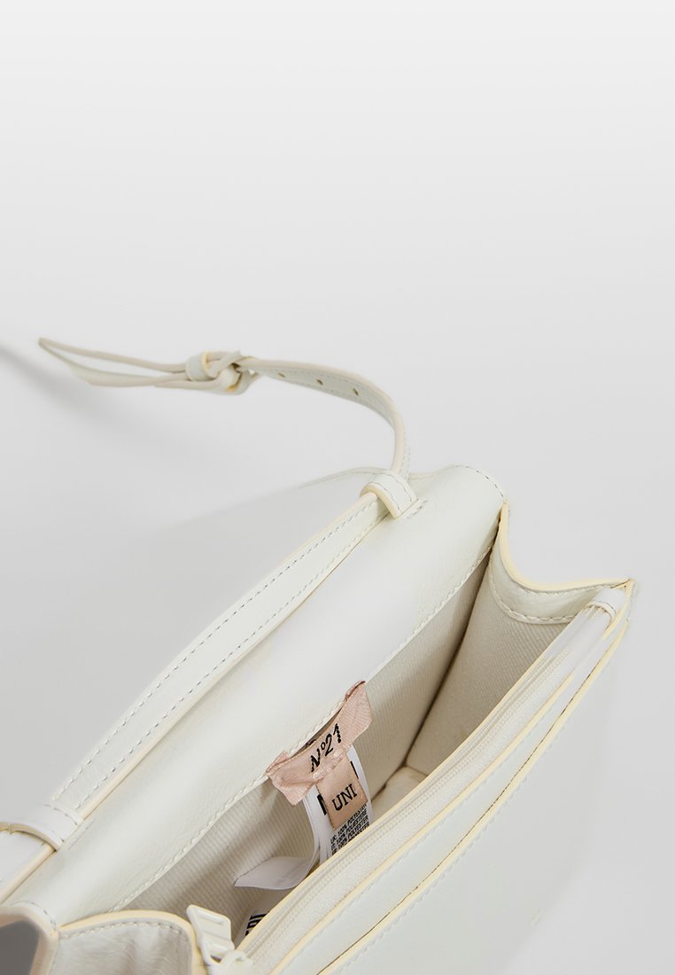 N°21 BAGS