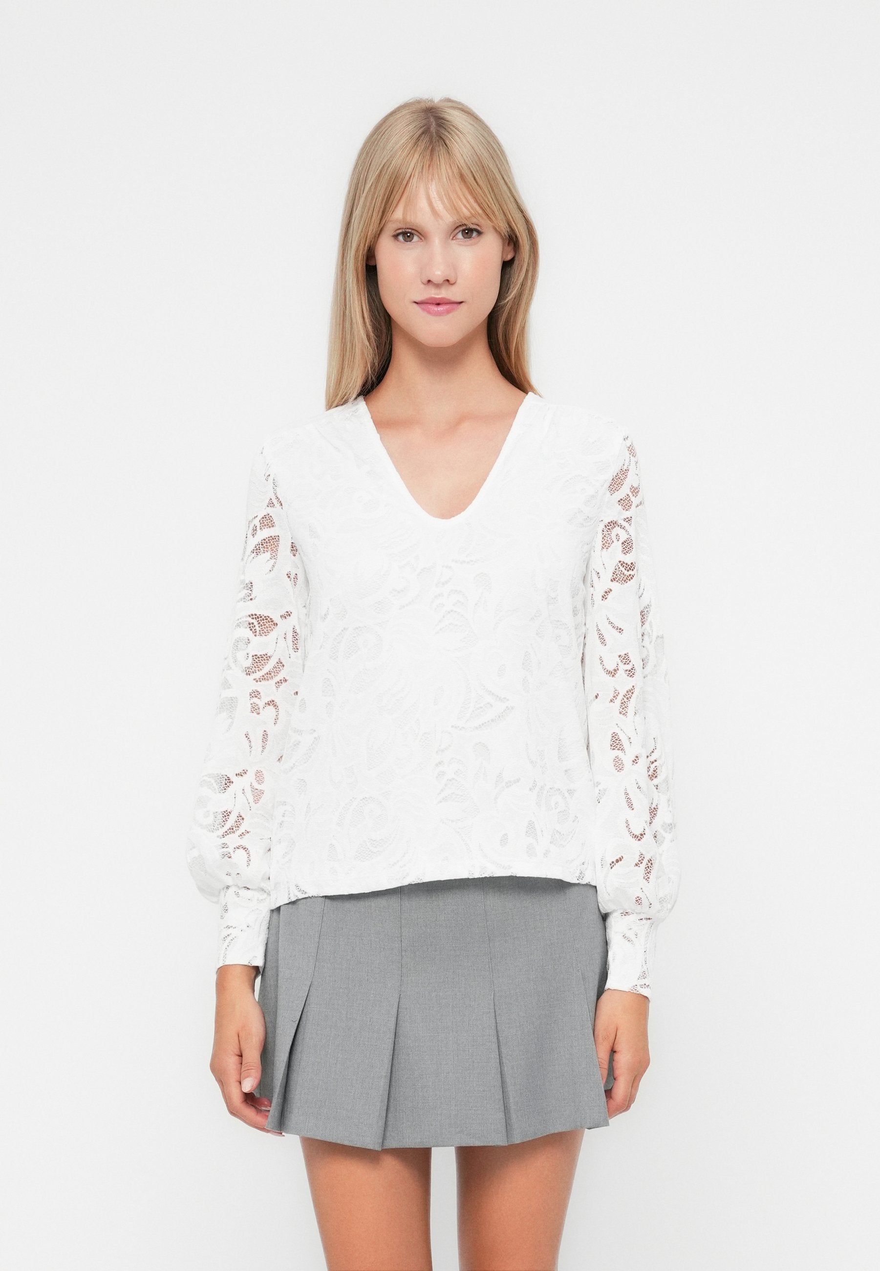 VILA VISTASIA V NECK