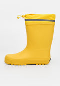 Gelber wasserdichter Gummistiefel mit Kordelzugverschluss und reflektierendem Streifen um den oberen Rand, seitlich auf weißem Hintergrund gezeigt.