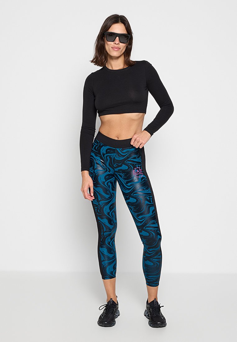 EA7 Emporio Armani Lauftights Media 2