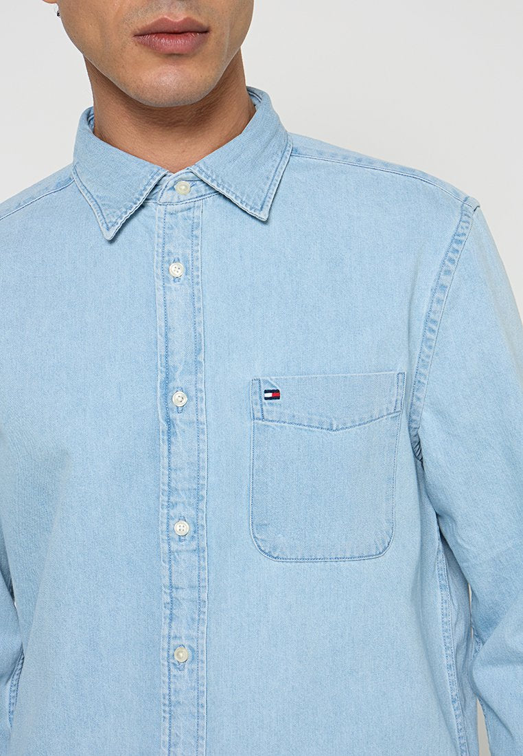 REGULAR FIT  Media 2