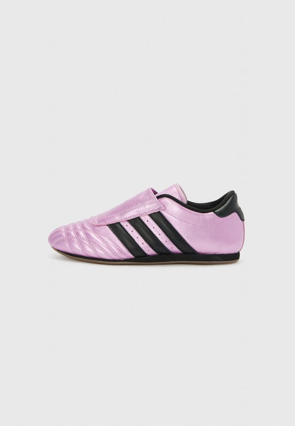 adidas Originals TAEKWONDO W - Trainers - purple bliss/lilac/core black
