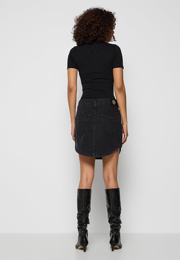 Versace Jeans Couture