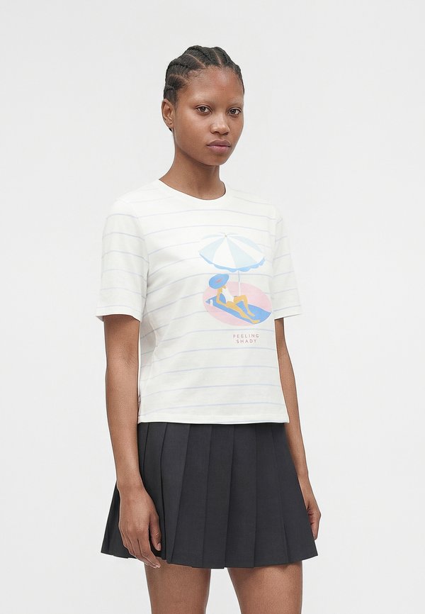 ONLY ONLBONE NEW O NECK BOX  - Print T-shirt - cloud dancer/winter sky