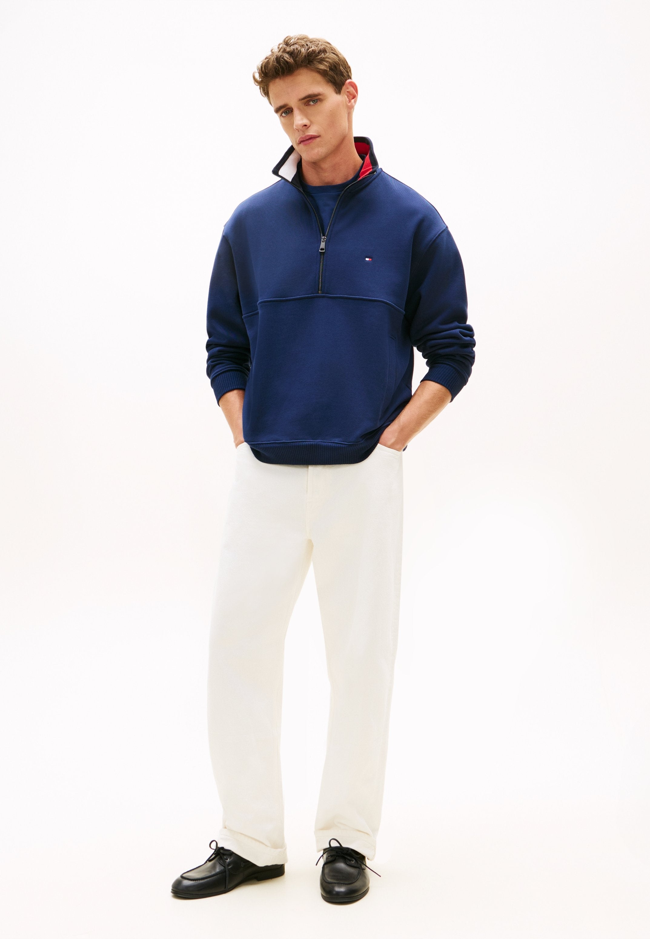COLOUR-BLOCKED COLLAR TERRY HALF-ZIP JUMPER Media 2