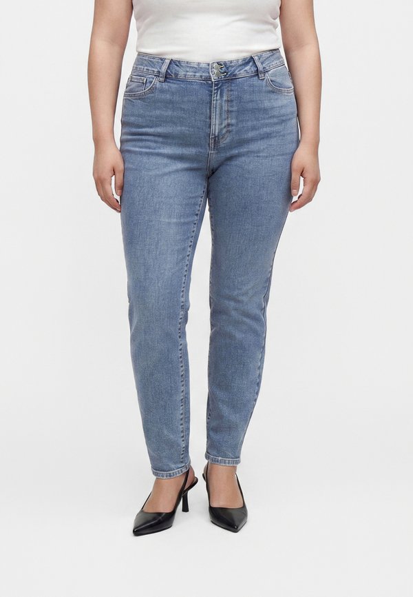 Vero Moda Curve VMCLUSIA JEANS - Jeans Skinny Fit - light blue denim