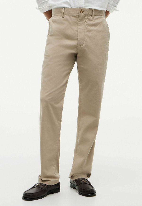 Tommy Hilfiger DOVER ESSENTIAL  - Trousers - batique khaki