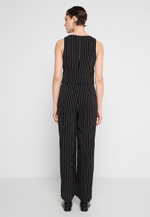 DKNY