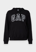 Schwarzer Kapuzenpullover mit einer vorderen Kängurutasche, auf der "GAP" in großen weißen Buchstaben steht. Weicher Stoff und gerippte Bündchen.