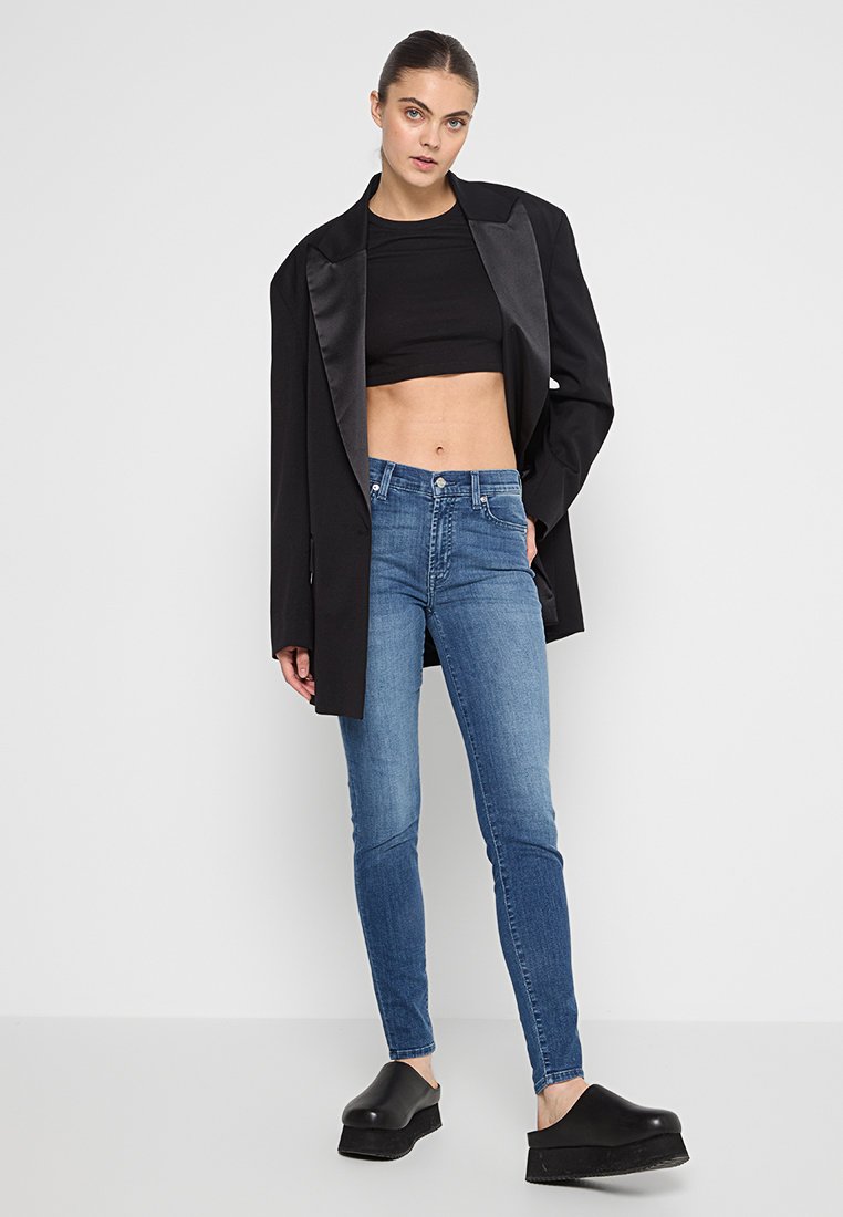 7 for all mankind