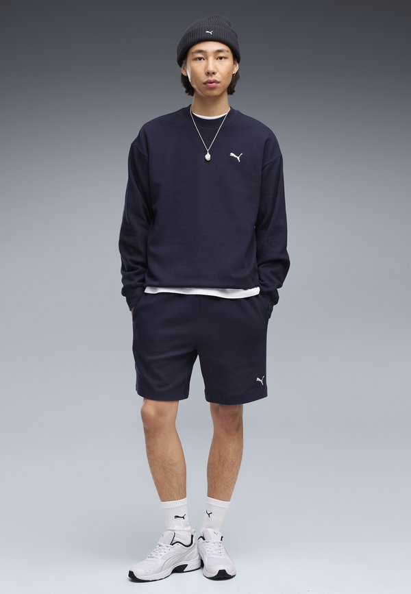 Puma ESSENTIALS ELEVATED RELAXED MATERIAL CREW SWEATSHIRT - Sweatshirt - navy