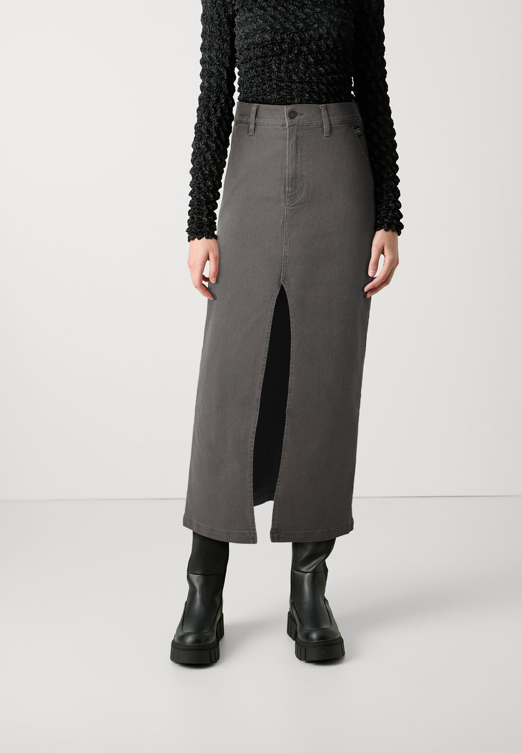 MIDI PENCIL SKIRT Media 3