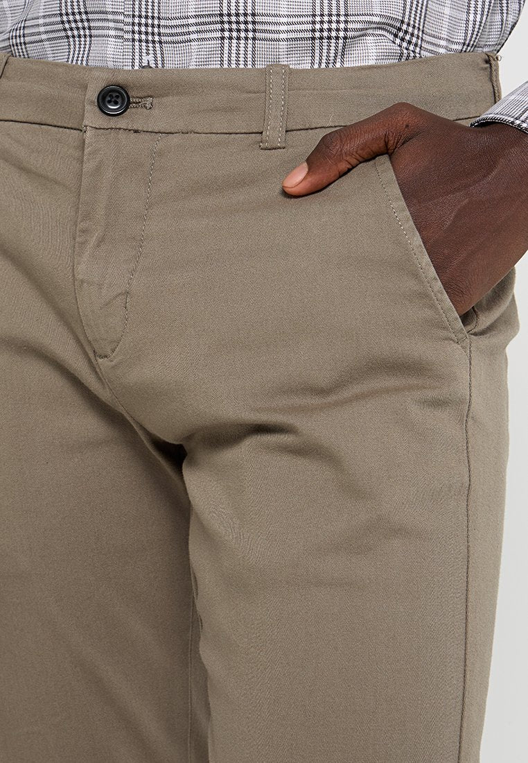 Lindbergh Chino Media 4