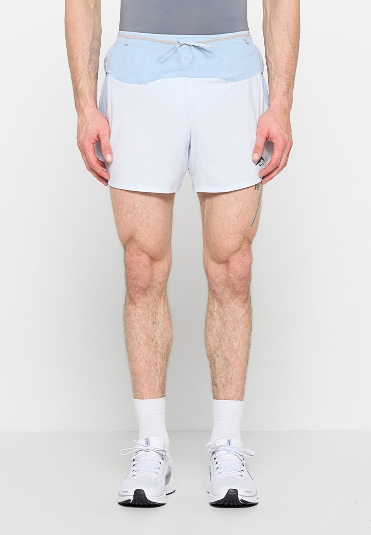 Nike Performance