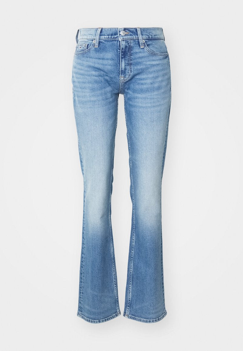 Hellblau gefärbte Jeans mit weitem Bein und einem Vintage-Waschung, ausgestattet mit einem klassischen Fünf-Taschen-Design und einem Knopf- und Reißverschluss.