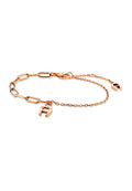 Armband aus Roségold mit ineinandergeschlossenen Kettengliedern, glatter Textur und zwei verschiedenen Charme-Akzenten, die die Form eines Buchstabens haben.