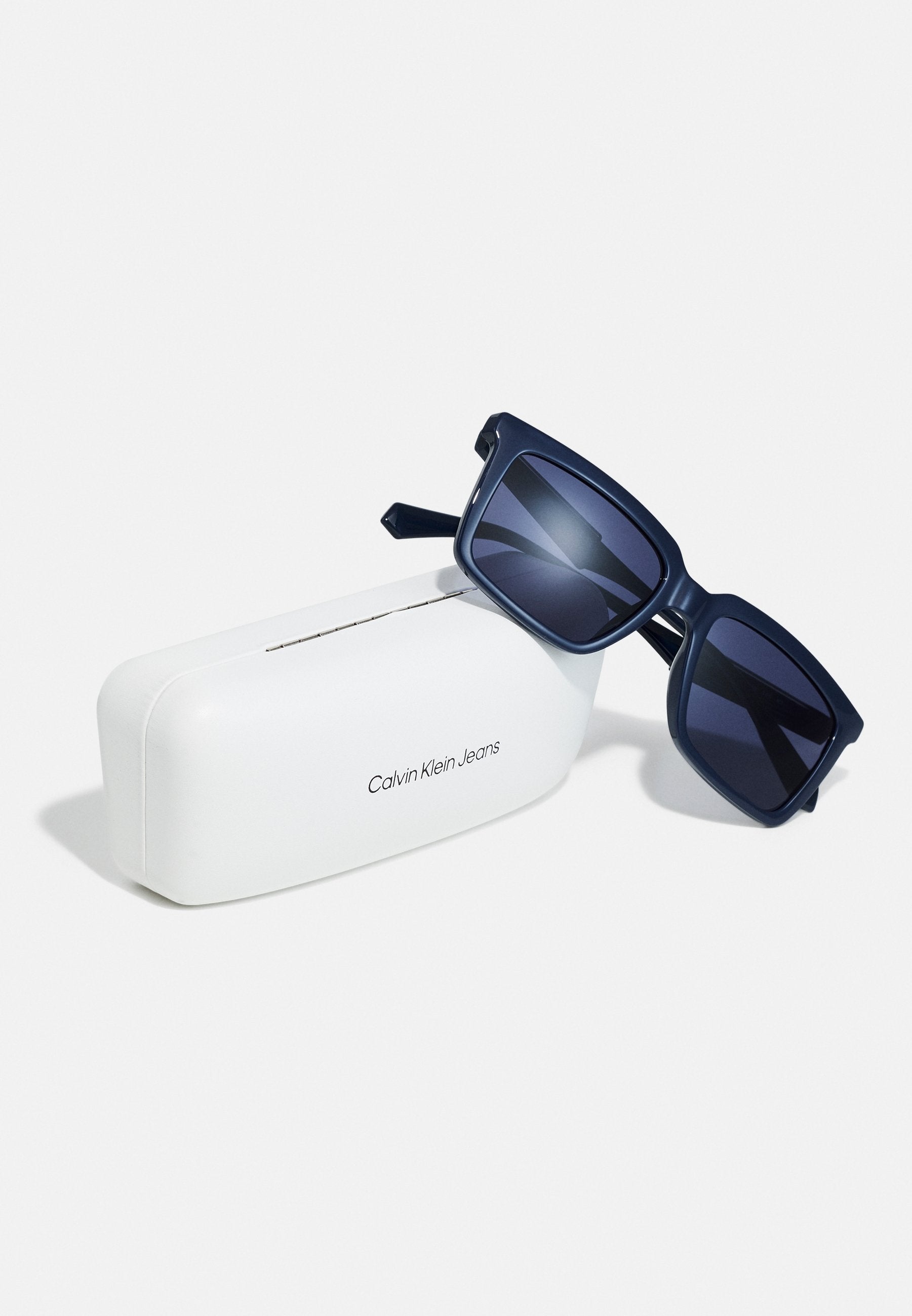Calvin Klein Jeans Sonnenbrille Media 4