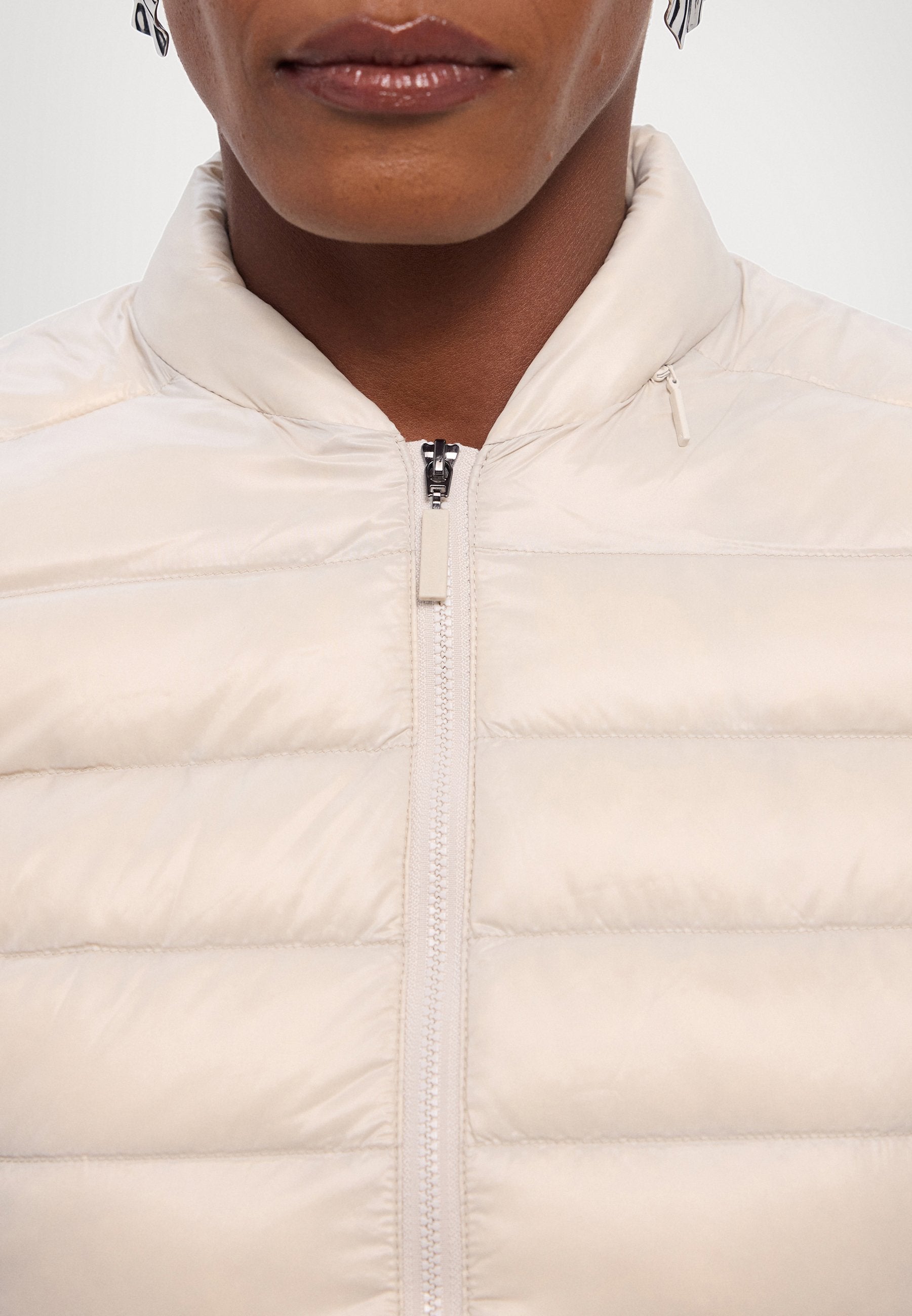 JACKET Media 6