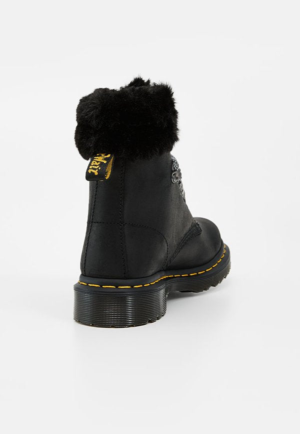 Dr. Martens 1460 SERENA