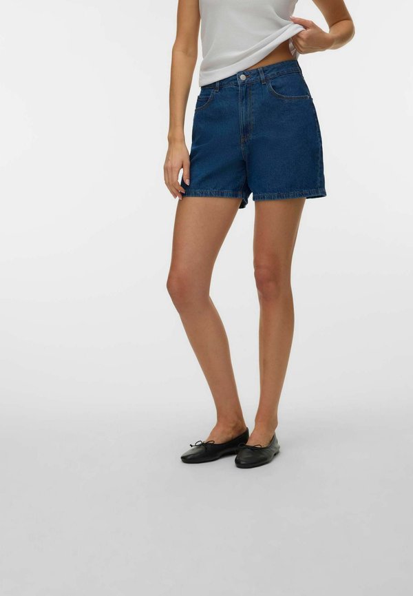Vero Moda Denim VMKIRSA Denim - Denim shorts - medium blue denim