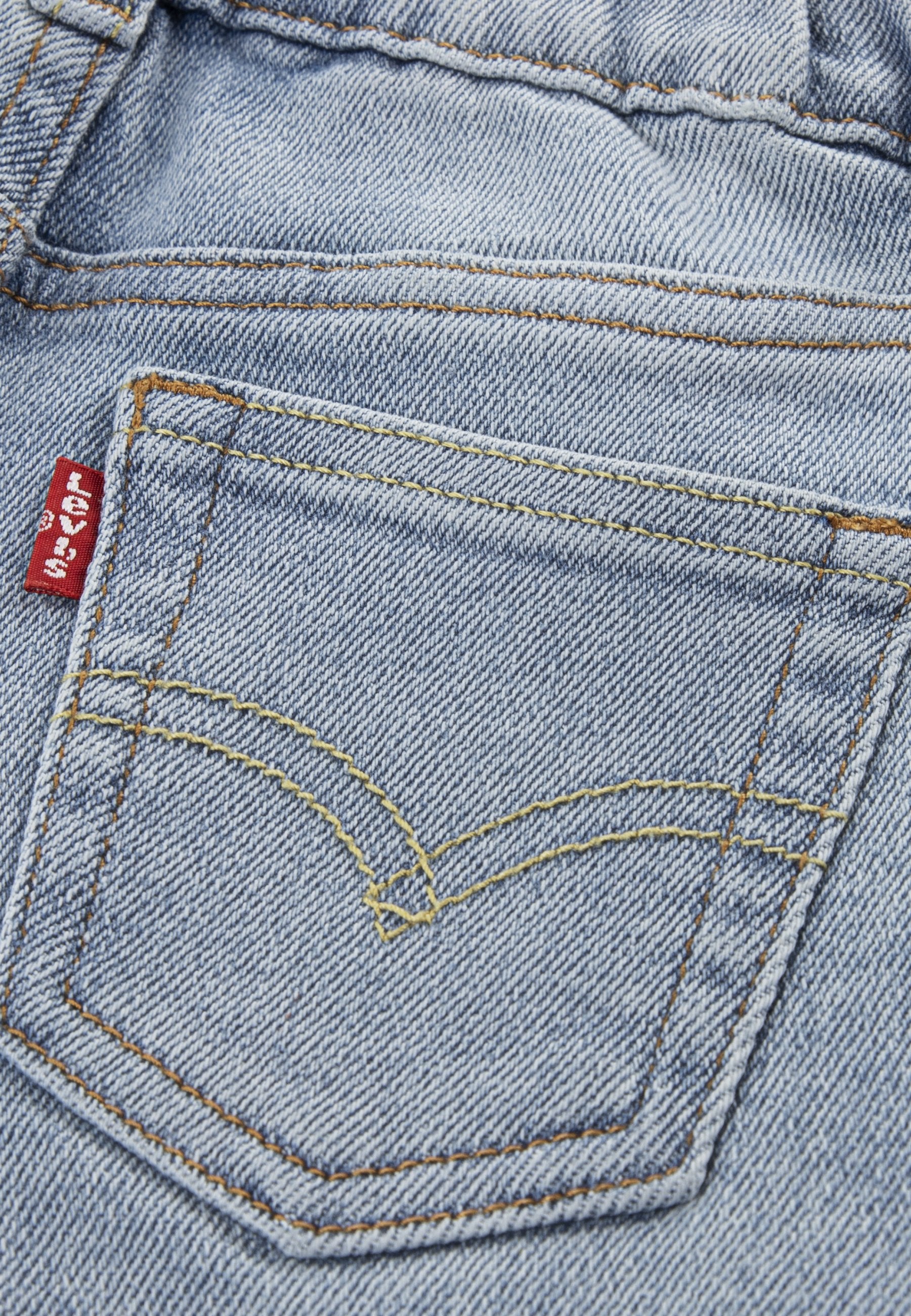 Levi's® STAY LOOSE TAPER