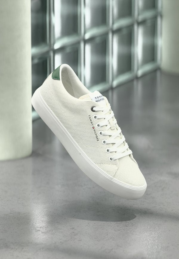 Tommy Hilfiger CORE SUMMER - Trainers - ecru/street green