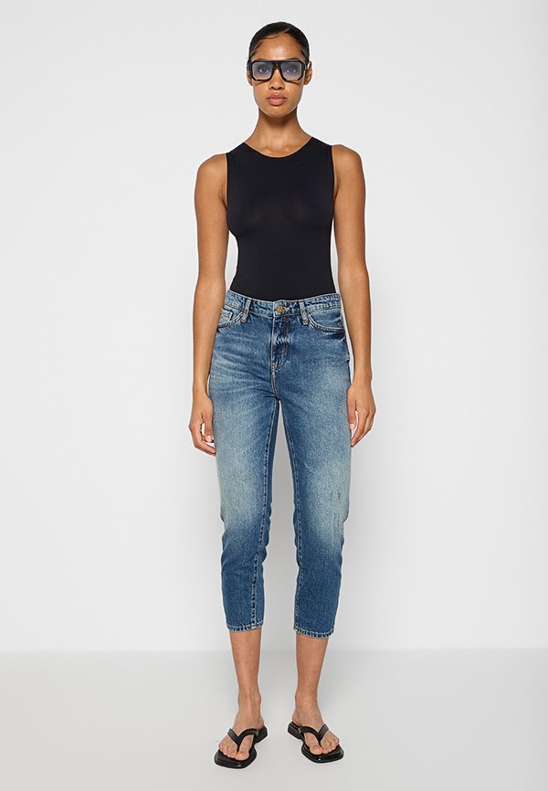 Armani Exchange