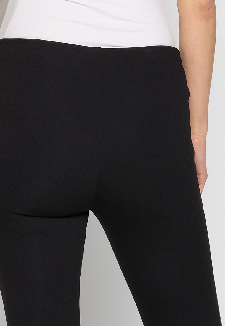 KARL LAGERFELD Lederhose Media 6