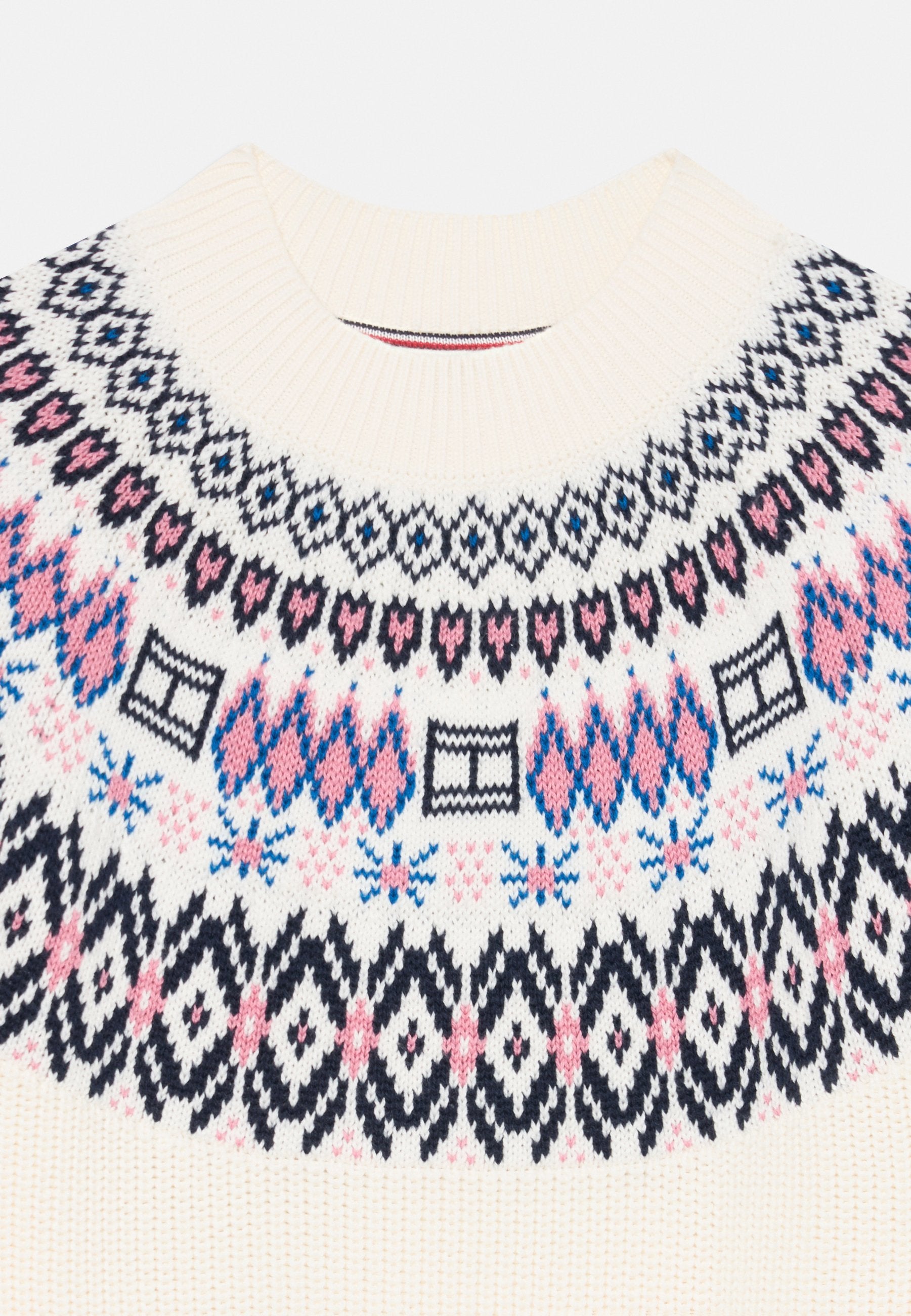 FAIR ISLE SWEATER Media 3