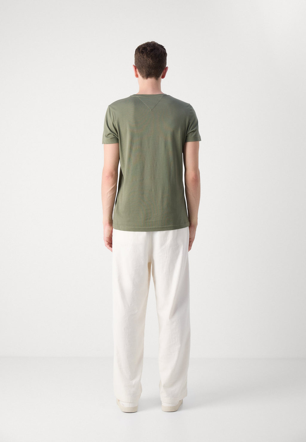 LOGO TEE Media 5