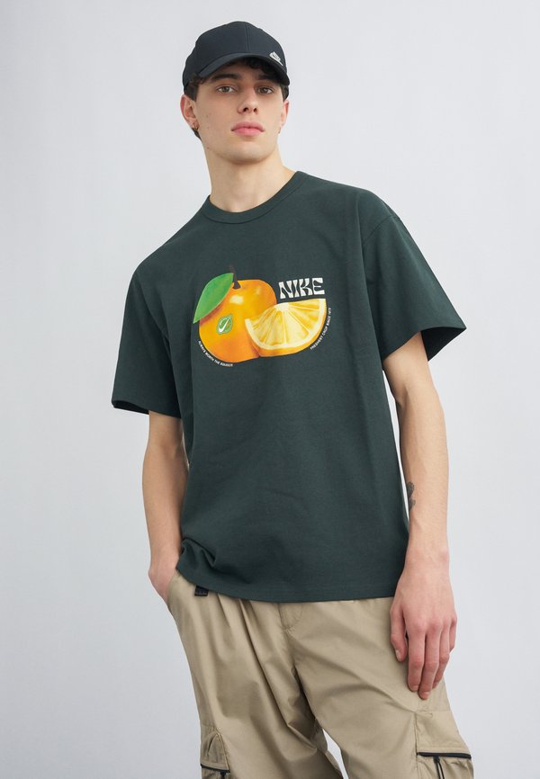 Nike Sportswear TEE - Print T-shirt - black