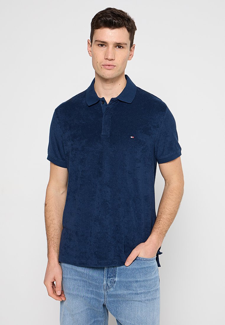REGULAR FIT Media 1