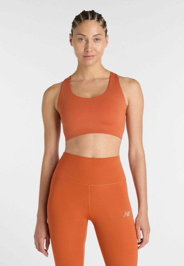 New Balance NB DEFINE TRAIN BRA - Medium support sports bra - cinnamon