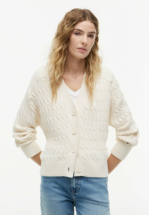 Tommy Hilfiger TOMMY HILFIGER CABLE KNIT OVERSIZED V-NECK CARDIGAN - Cardigan - ivory petal