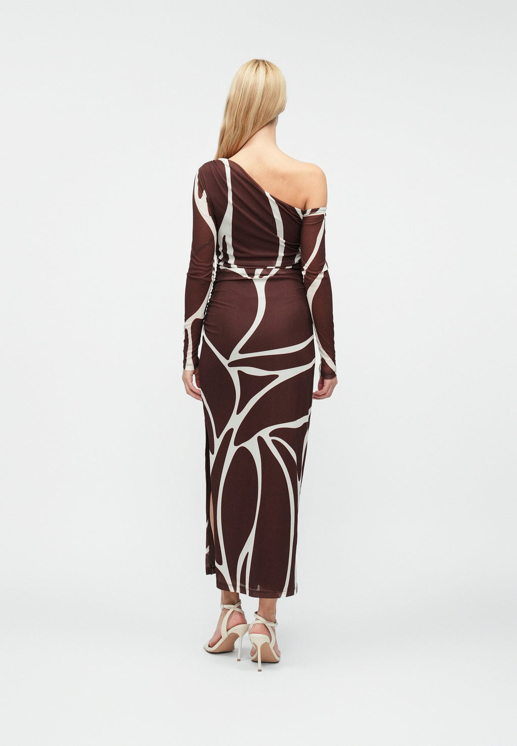 Forever New GEMMA TIPPED SHOULDER DRESS