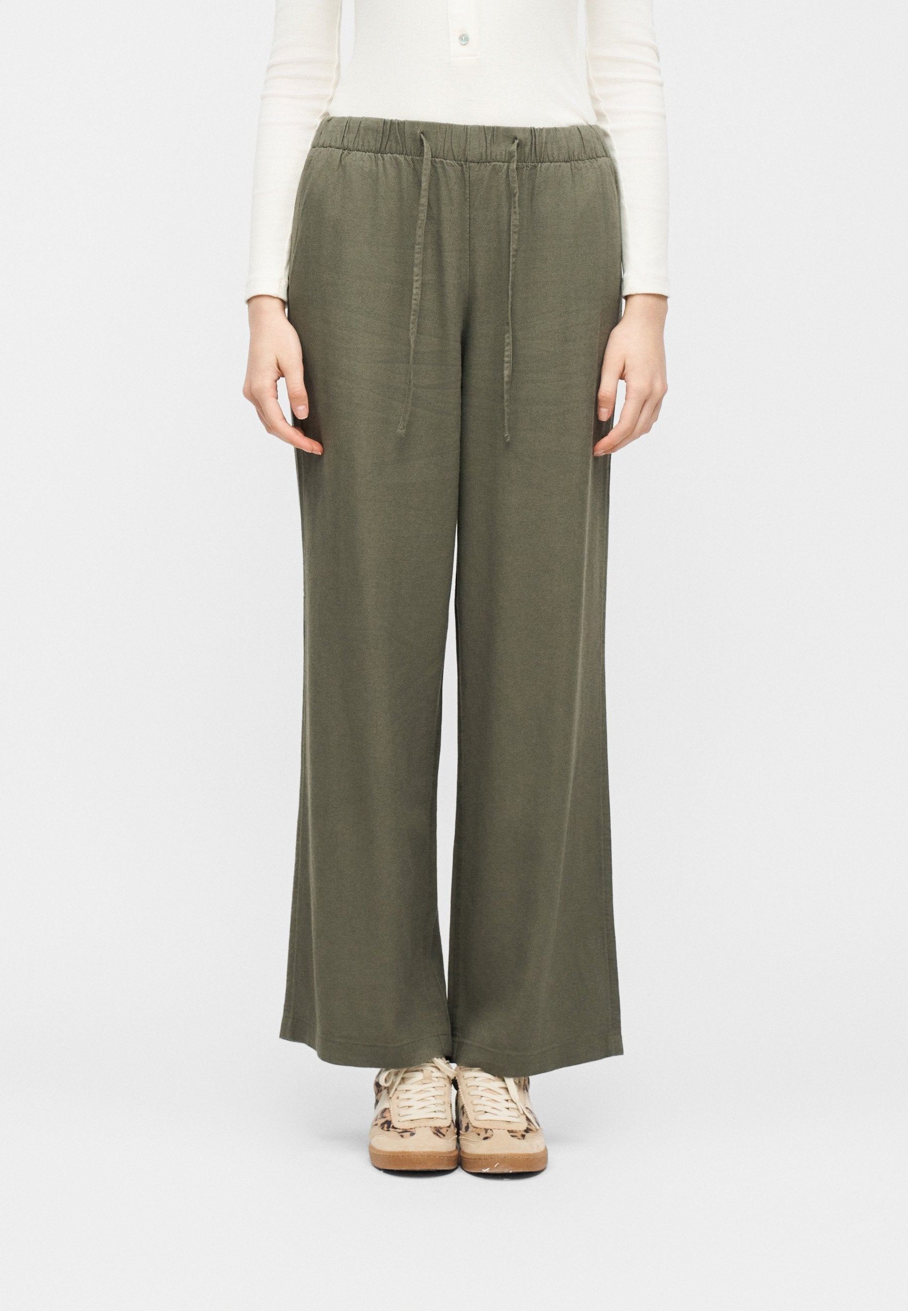 ONLGOA Straight Fit Linen Media 3