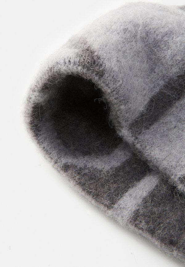 Calvin Klein BRUSHED EMBL﻿EM UNISEX