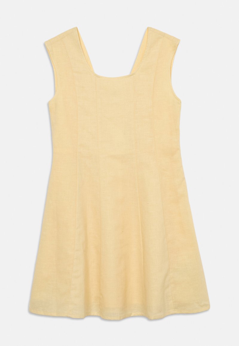 Ärmelloses, blassgelbes Leinenkleid mit quadratischem Ausschnitt und figurbetontem Oberteil, das in einen A-förmigen Rock ausläuft.