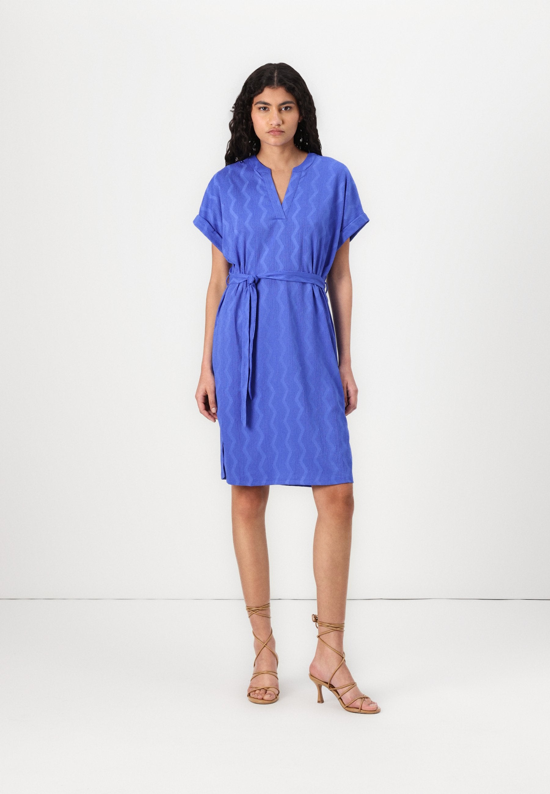 ONLDIA V NECK Media 3