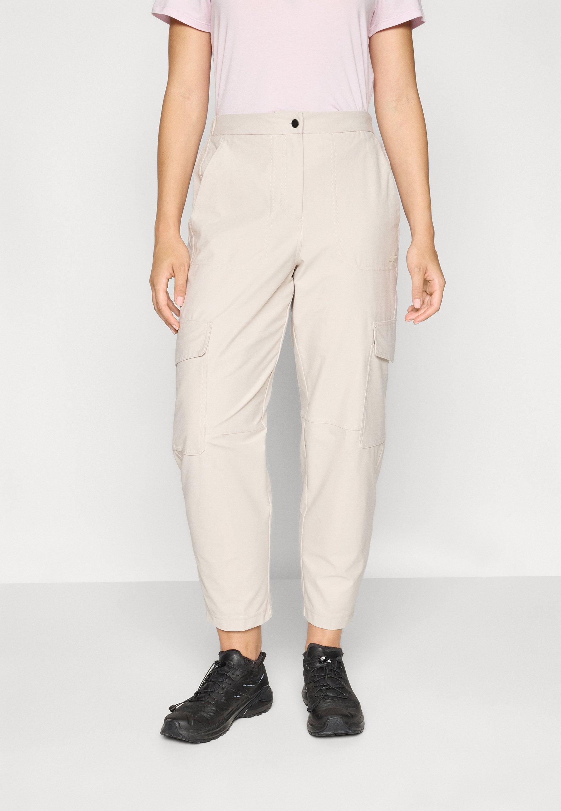 DKNY Sport