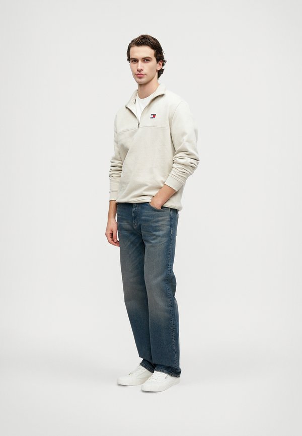 Tommy Jeans REGULAR FIT