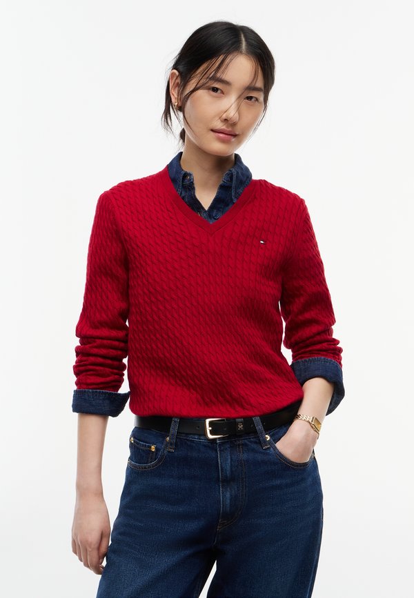 Tommy Hilfiger CABLE KNIT V NECK JUMPER - Jumper - raspberry juice