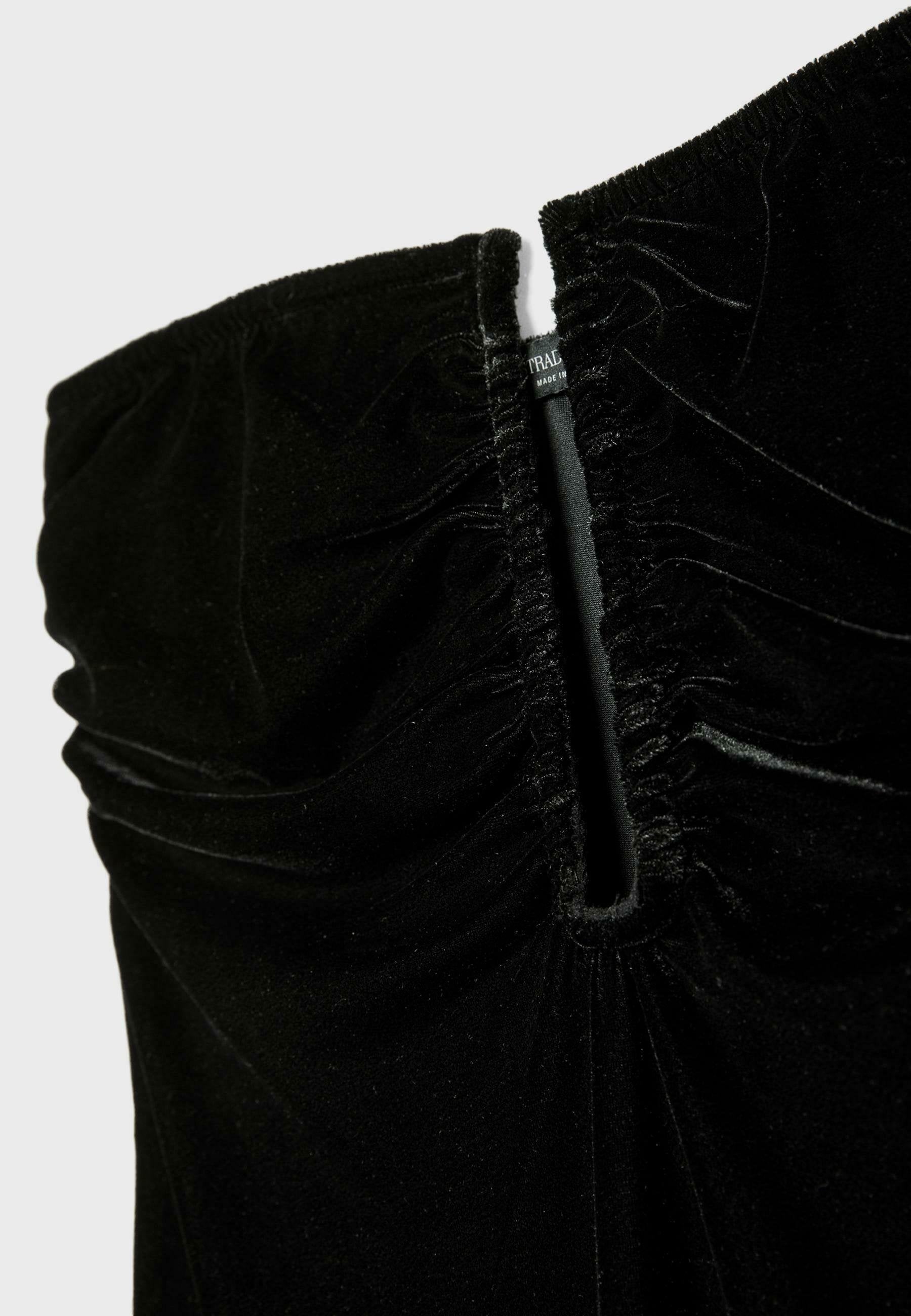 Stradivarius U NECKLINE