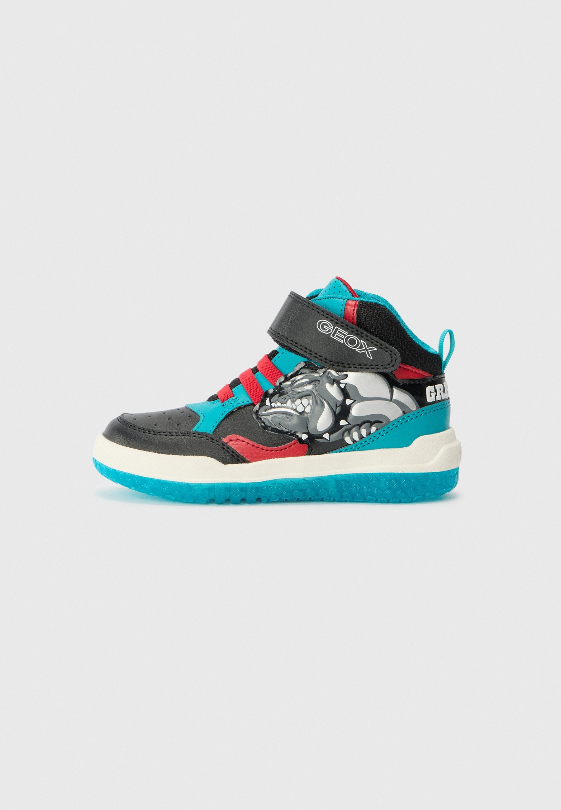 Schwarze und türkisfarbene High-Top-Sneaker mit roten Akzenten, ausgestattet mit einem Klettverschluss, strukturierten Gummisohlen und einem grafischen Bulldoggen-Design.