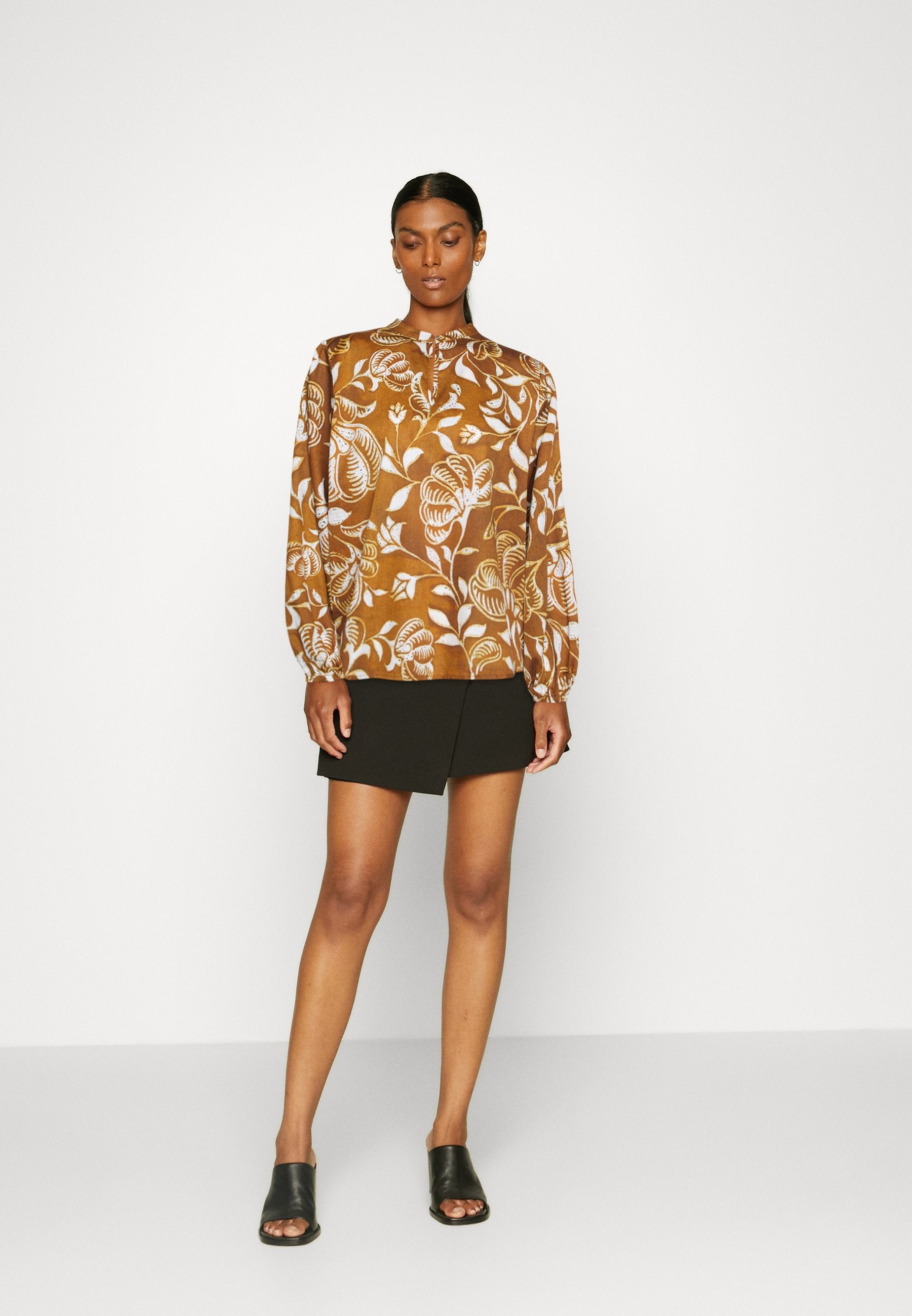 Emily van den Bergh BLOUSE