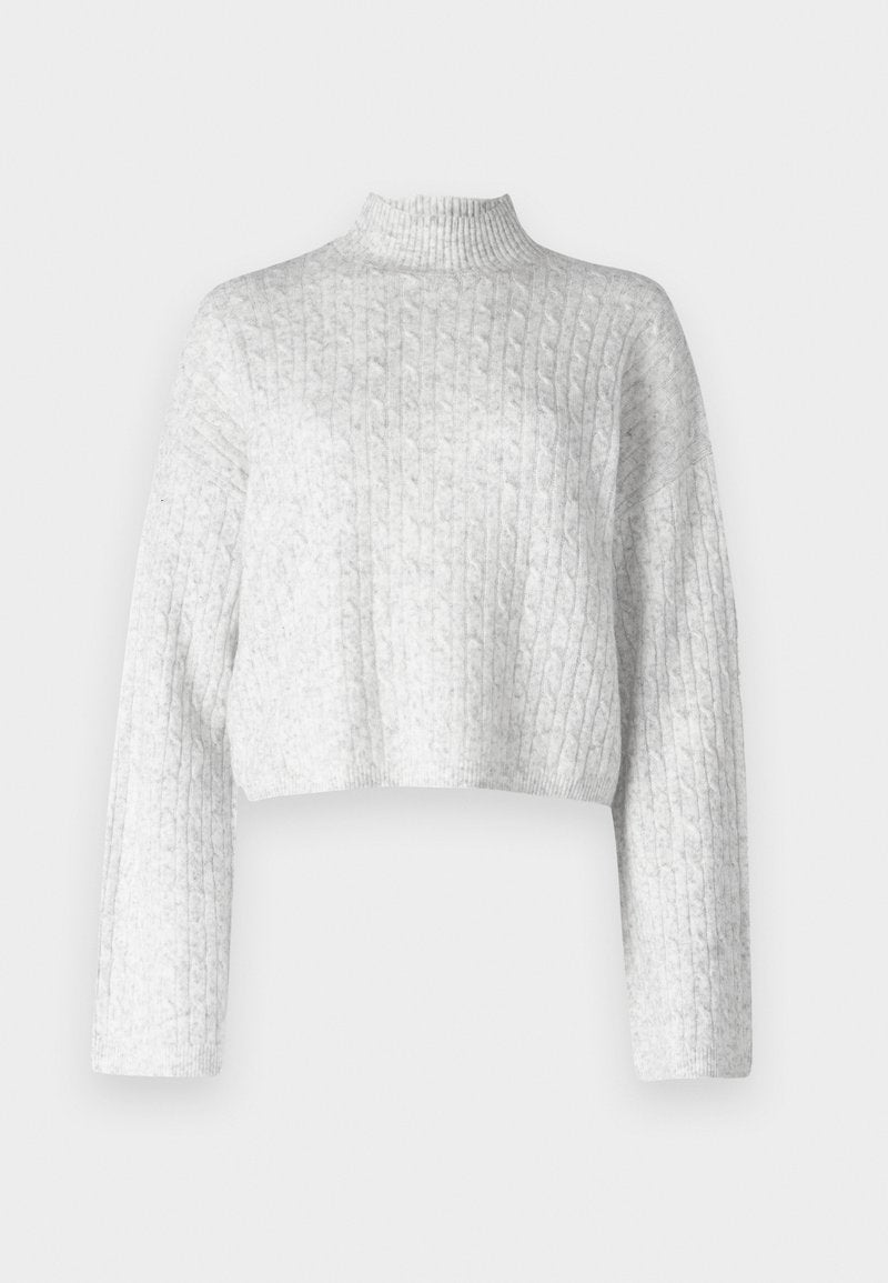 Cable knit Media 1