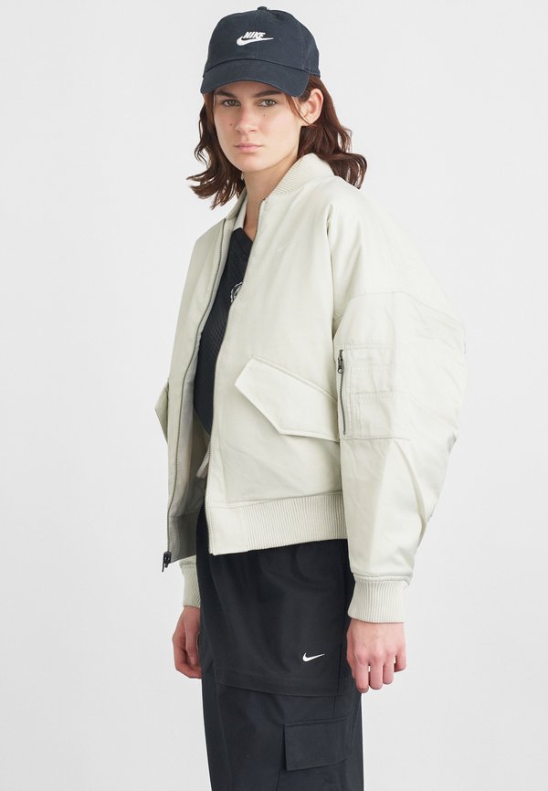 Nike Sportswear Bomber Jacket - light bone/sail