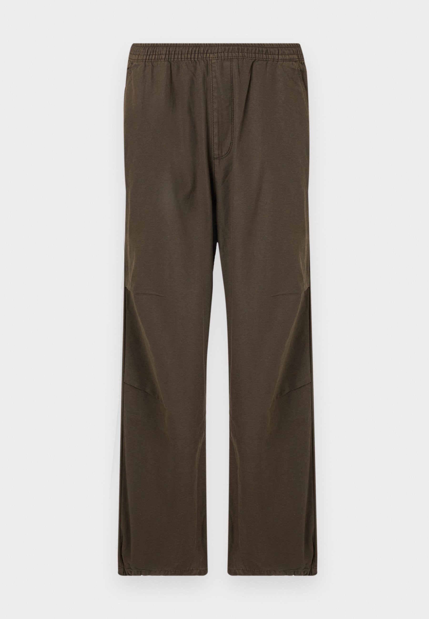 Braune, locker sitzende Hose mit einem elastischen Bund, aus glattem Stoff. Mit seitlichen Taschen und einem geraden Schnitt.