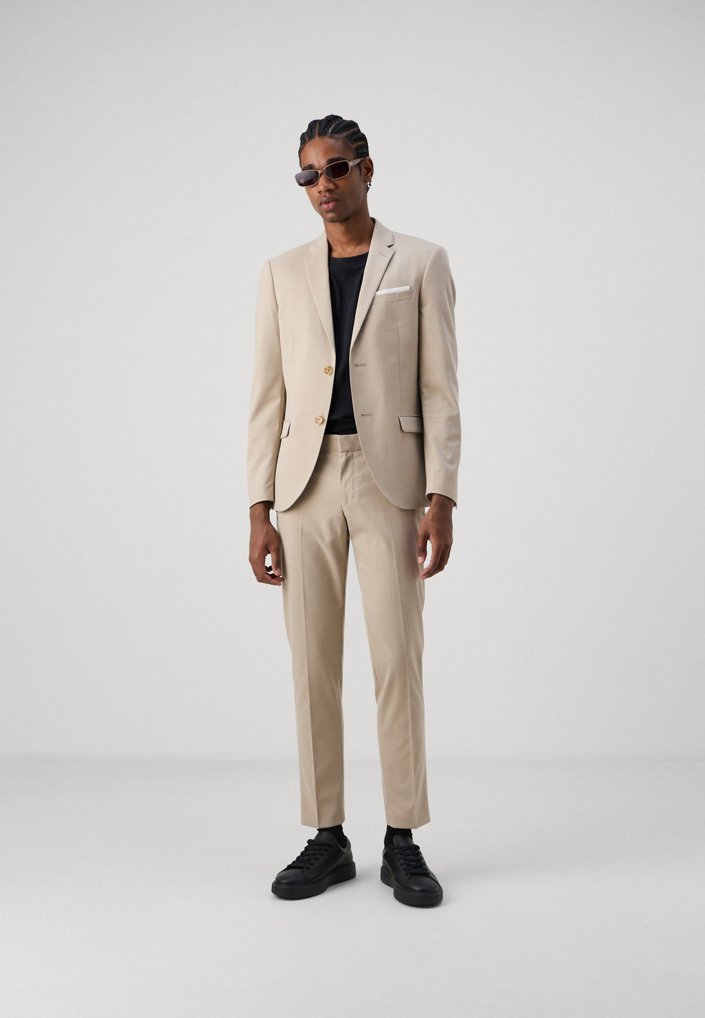 Isaac Dewhirst THE FASHION SUIT NOTCH