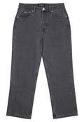 Schwarze High-Waist-Jeans mit geradem Bein, Frontknopf, Reißverschluss, Gürtelschlaufen sowie Taschen vorne und hinten.